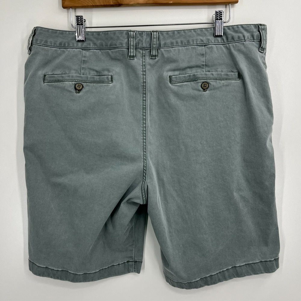 Tommy Bahama Chino Shorts Men's 36 Gray Green Flat Front‎ Pockets Logo Relax - Picture 4 of 9